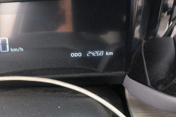 Used iCAR 03 2024 501km Two-Wheel Drive Long-Range Version Odometer Close Up