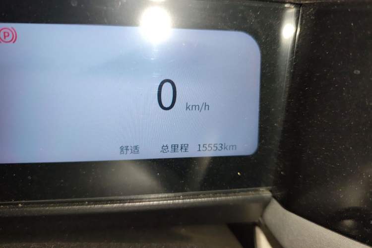 Used iCAR 03 2024 472km Four-Wheel Drive Long-Range Version Odometer Close Up