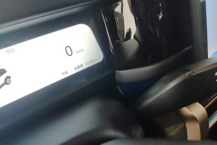 Used iCAR 03 2024 472km Four-Wheel Drive Long-Range Intelligent Advanced Version Odometer Close Up