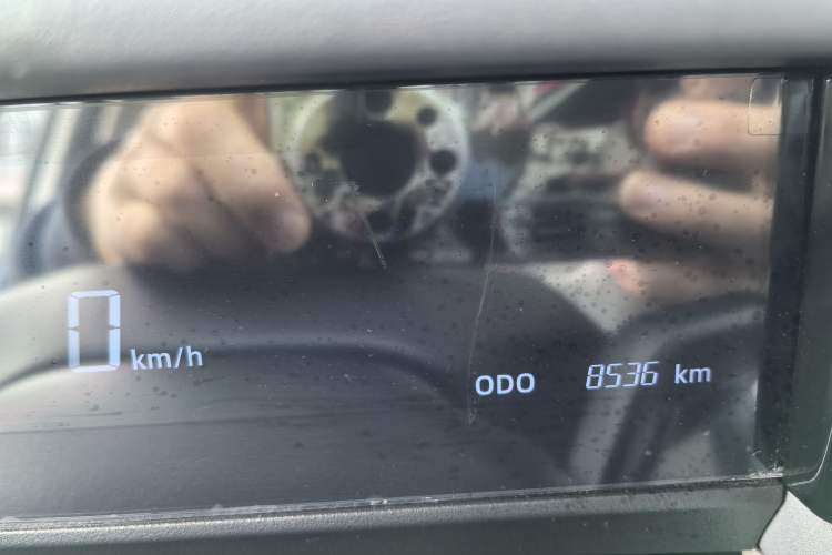 Used iCAR 03 2024 401km Two-Wheel Drive Standard Advanced Version Odometer Close Up