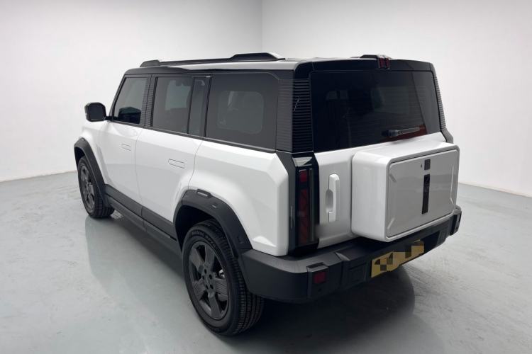 Used iCAR 03 2024 401km Two-Wheel Drive Standard Advanced Version Rear Left 45 Deg