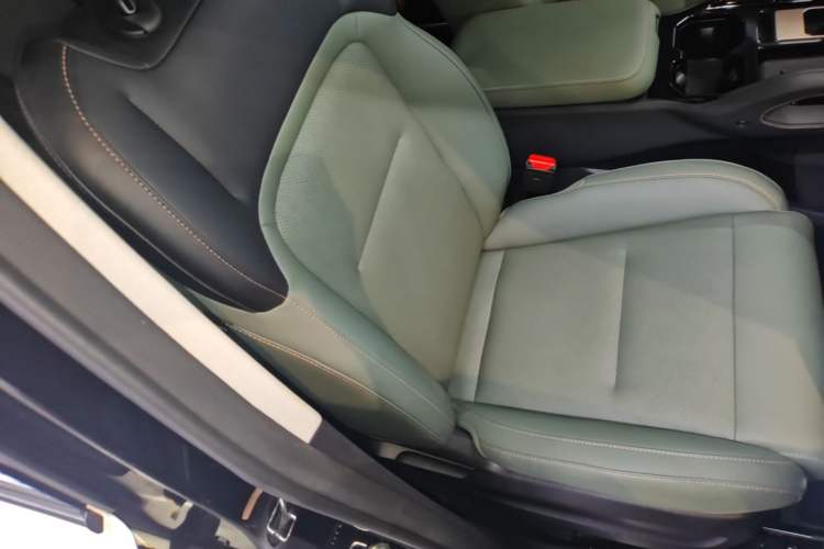 Used iCAR 03 2024 472km Four-Wheel Drive Long-Range Version Right Front Seat