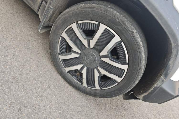 Used iCAR 03 2024 472km Four-Wheel Drive Long-Range Version Right Front Wheel Hub