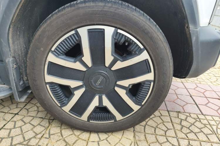Used iCAR 03 2024 472km Four-Wheel Drive Long-Range Version Right Front Wheel Hub