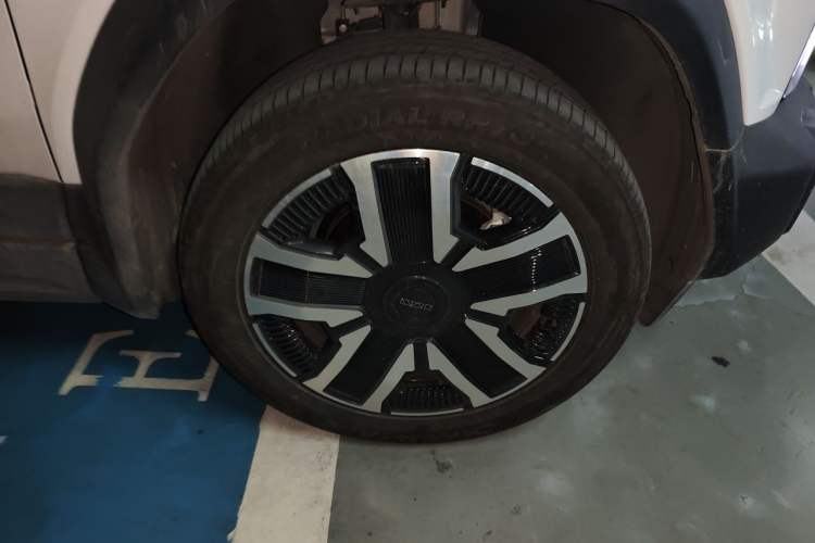 Used iCAR 03 2024 472km Four-Wheel Drive Long-Range Version Right Front Wheel Hub