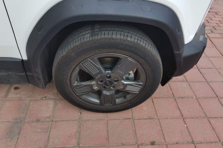 Used iCAR 03 2024 401km Two-Wheel Drive Standard Advanced Version Right Front Wheel Hub