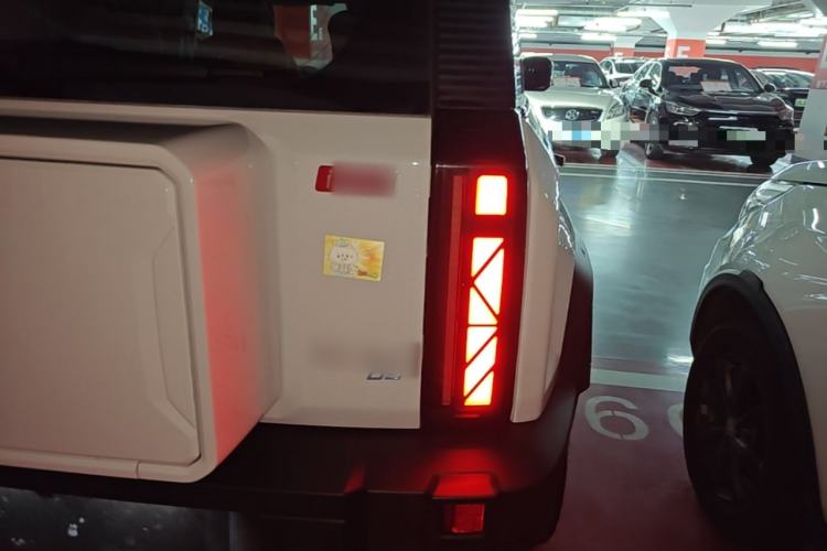 Used iCAR 03 2024 501km Four-wheel Drive Long-range Intelligent Driving Edition Right Rear Taillight