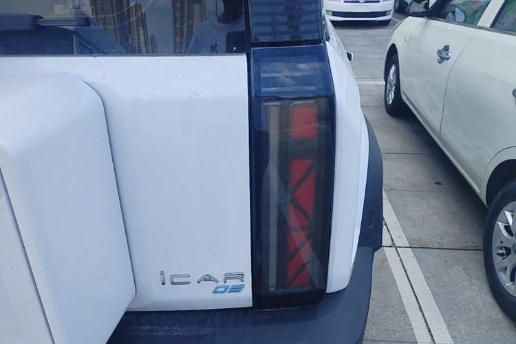 Used iCAR 03 2024 501km Range Two-Wheel Drive Long-Range Smart Trend Edition Right Rear Taillight