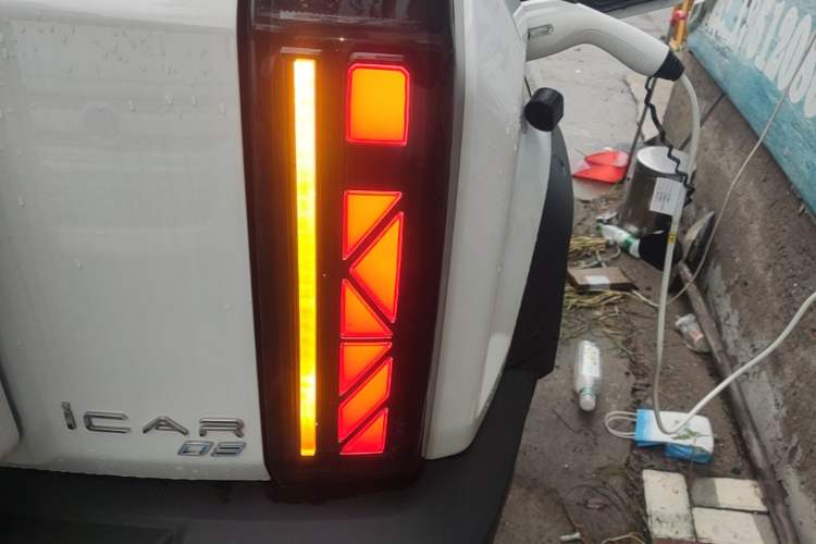 Used iCAR 03 2024 501km Two-Wheel Drive Long-Range Version Right Rear Taillight