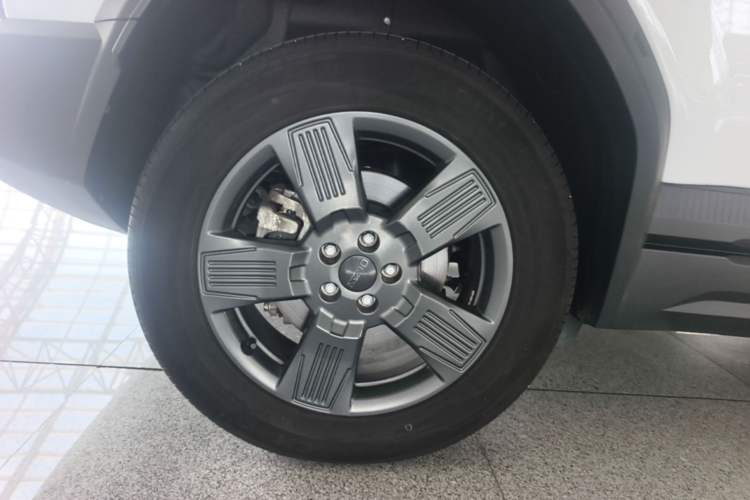Used iCAR 03 2024 401km Two-Wheel Drive Standard Advanced Version Right Rear Wheel Hub