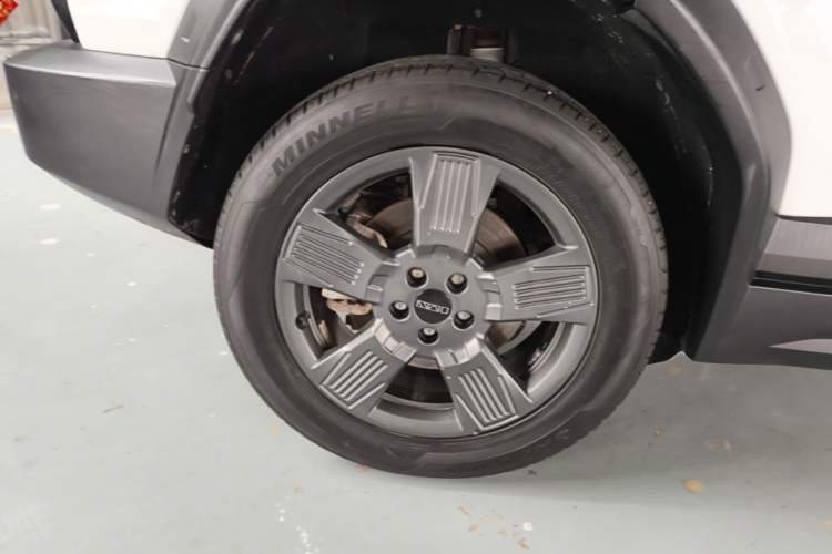 Used iCAR 03 2024 401km Two-Wheel Drive Standard Advanced Version Right Rear Wheel Hub