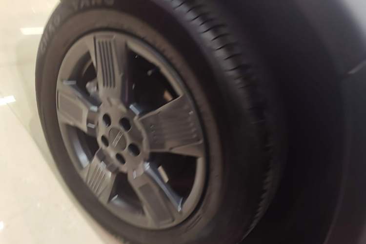 Used iCAR 03 2024 501km Two-Wheel Drive Long-Range Version Right Rear Wheel Hub