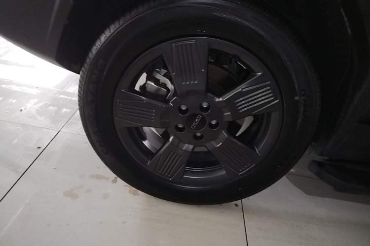 Used iCAR 03 2024 401km Two-Wheel Drive Standard Advanced Version Right Rear Wheel Hub