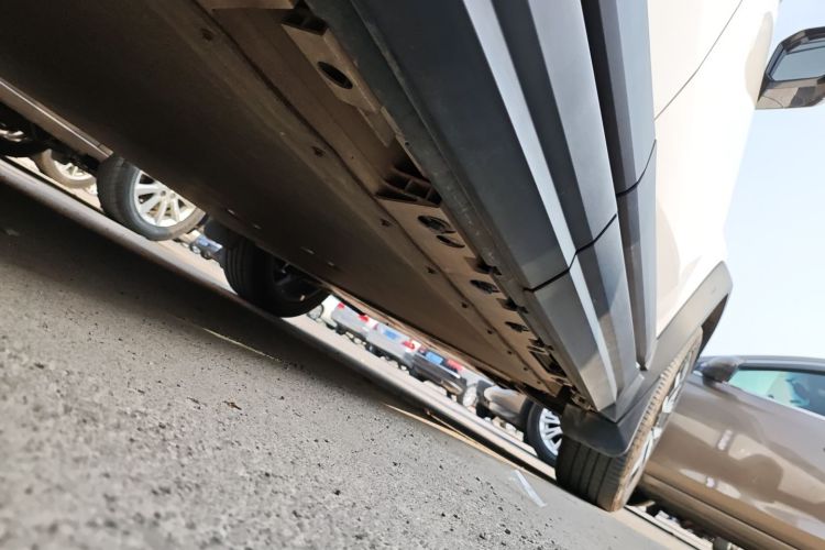 Used iCAR 03 2024 472km Four-Wheel Drive Long-Range Version Right Side Sill