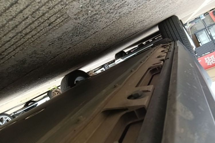 Used iCAR 03 2024 501km Two-Wheel Drive Long-Range Version Right Side Sill