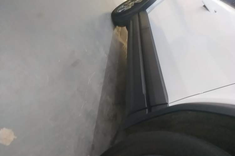 Used iCAR 03 2024 501km Two-Wheel Drive Long-Range Version Right Side Sill
