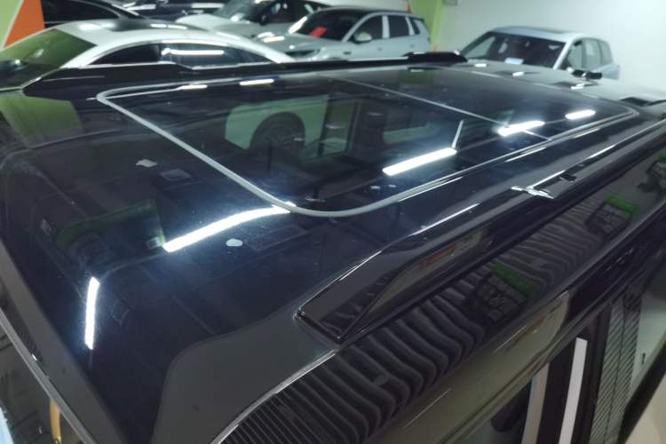 Used iCAR 03 2024 401km Range Two-Wheel Drive Standard Yuechao Version Roof
