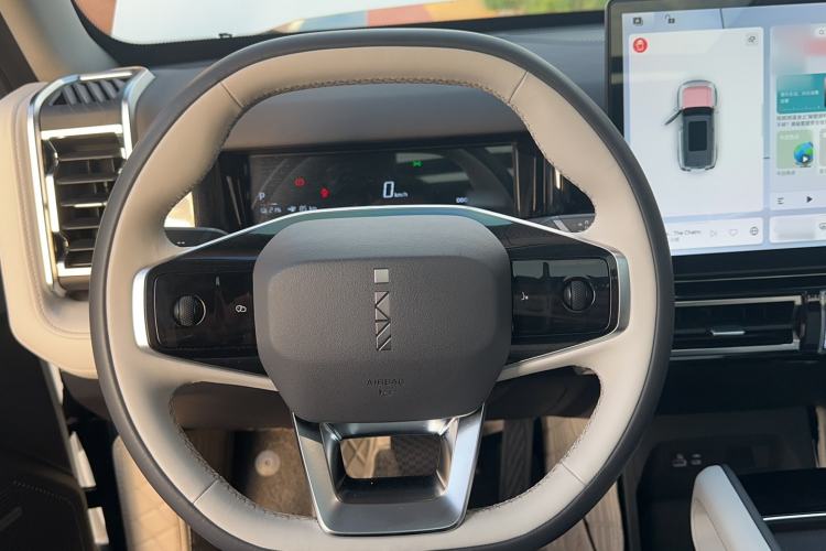 Used iCAR 03 2024 401km Two-Wheel Drive Standard Advanced Version Steering Wheel