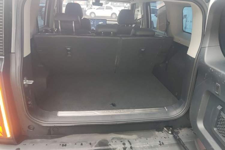 Used iCAR 03 2024 501km Two-Wheel Drive Long-Range Version Trunk