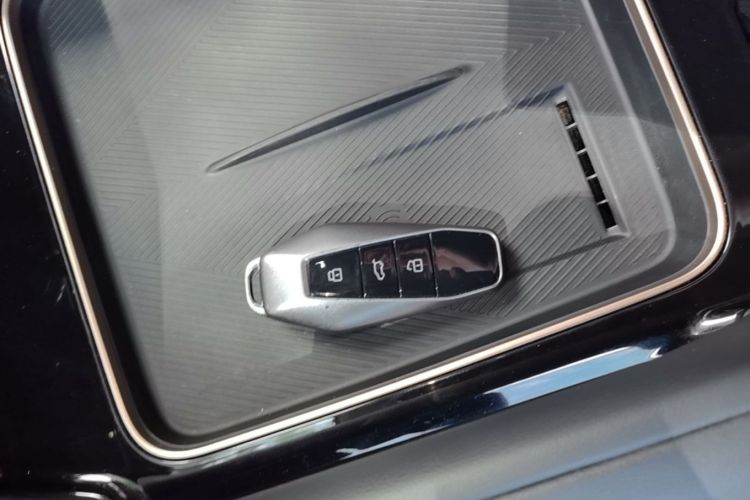 Used iCAR 03 2024 401km Range Two-Wheel Drive Standard Yuechao Version Vehicle Key