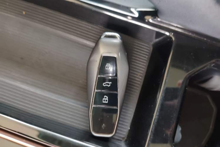 Used iCAR 03 2024 472km Four-Wheel Drive Long-Range Version Vehicle Key