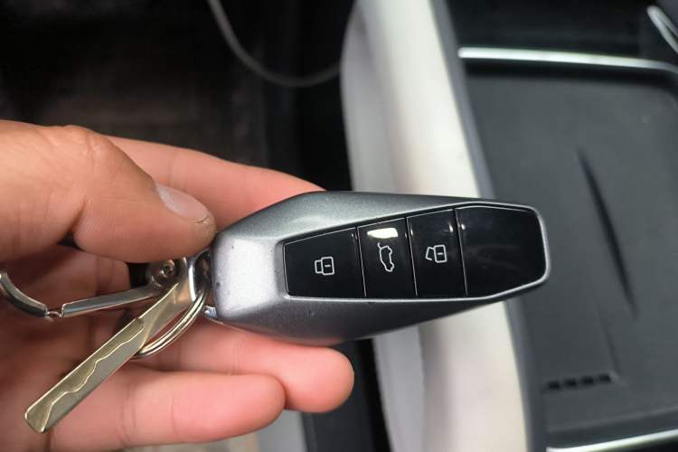 Used iCAR 03 2024 501km Two-Wheel Drive Long-Range Version Vehicle Key
