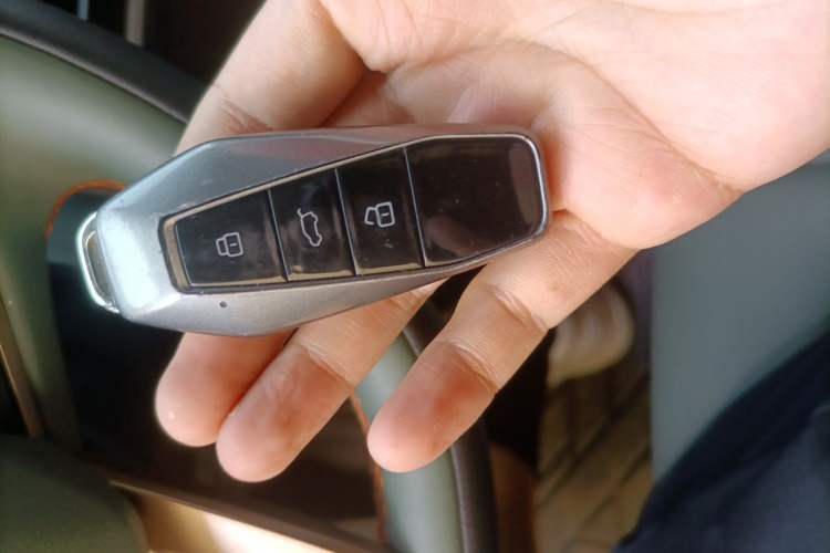 Used iCAR 03 2024 472km Four-Wheel Drive Long-Range Version Vehicle Key