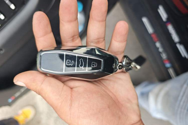 Used iCAR 03 2024 472km Four-Wheel Drive Long-Range Version Vehicle Key