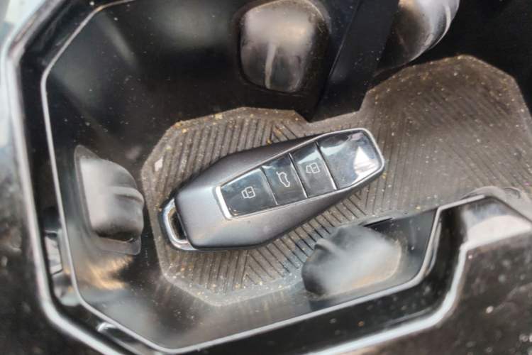 Used iCAR 03 2024 401km Two-Wheel Drive Standard Advanced Version Vehicle Key