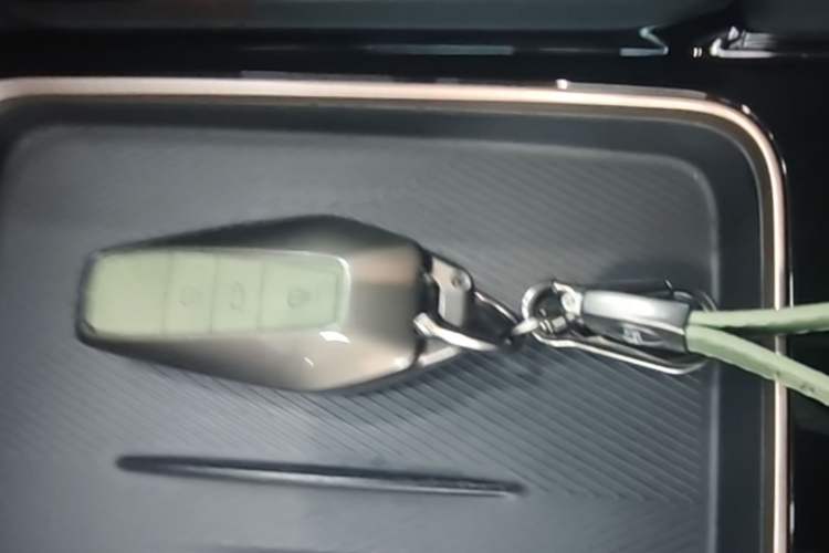Used iCAR 03 2024 401km Two-Wheel Drive Standard Advanced Version Vehicle Key