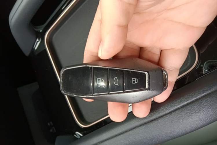 Used iCAR 03 2024 501km Two-Wheel Drive Long-Range Version Vehicle Key