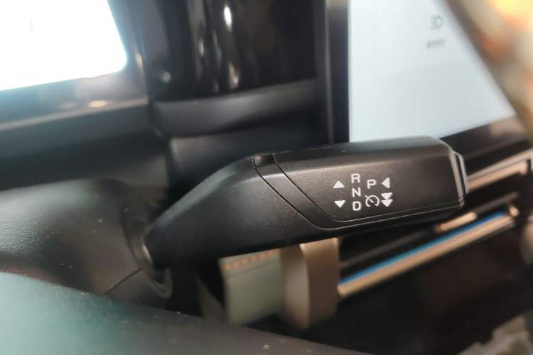 Used iCAR 03 2024 472km Four-Wheel Drive Long-Range Intelligent Advanced Version Gear Lever
