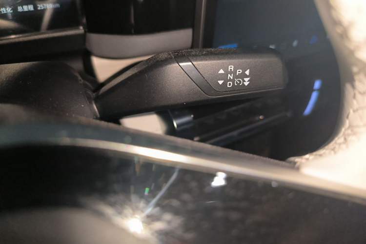 Used iCAR 03 2024 472km Four-Wheel Drive Long-Range Smart Enjoyment Version Gear Lever