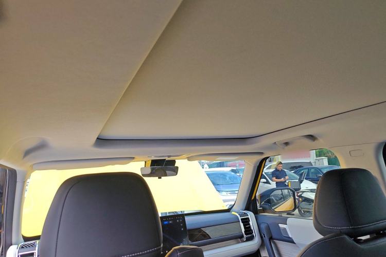 Used iCAR 03 2024 472km Four-Wheel Drive Long-Range Version Headliner