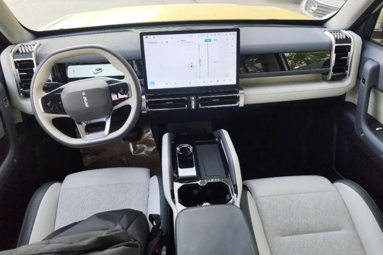 Used iCAR 03 2024 501km Four-wheel Drive Long-range Intelligent Driving Edition Interior 2
