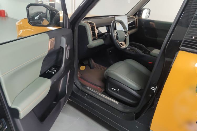 Used iCAR 03 2024 472km Four-Wheel Drive Long-Range Intelligent Advanced Version Interior 3