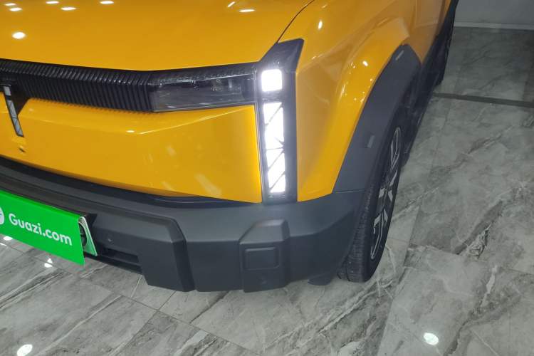 Used iCAR 03 2024 472km Four-Wheel Drive Long-Range Version Left Front Headlight