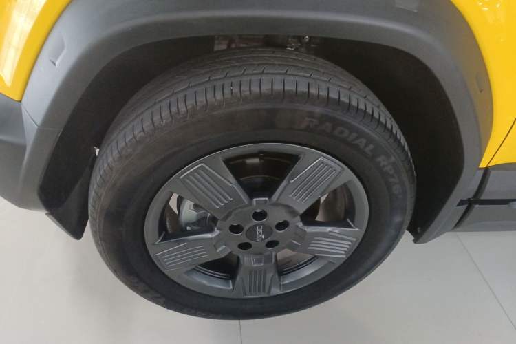 Used iCAR 03 2024 501km Two-Wheel Drive Long-Range Version Left Front Wheel Hub