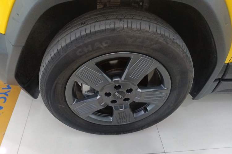 Used iCAR 03 2024 501km Two-Wheel Drive Long-Range Version Left Front Wheel Hub
