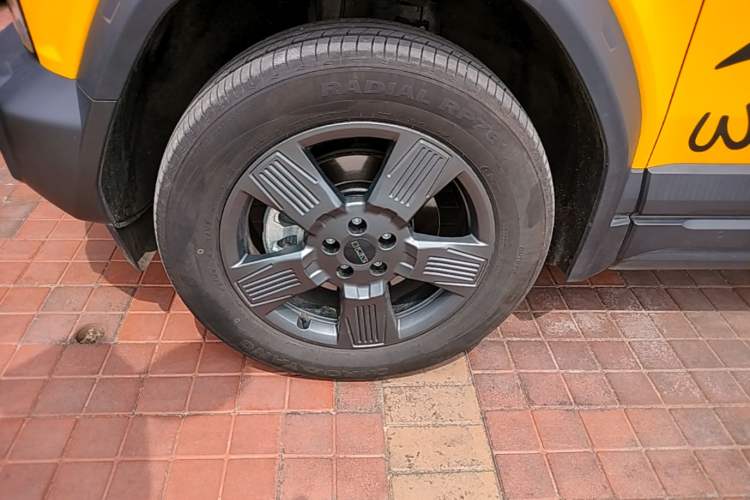 Used iCAR 03 2024 401km Two-Wheel Drive Standard Advanced Version Left Front Wheel Hub
