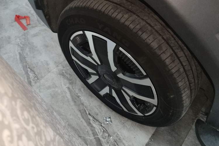 Used iCAR 03 2024 472km Four-Wheel Drive Long-Range Version Right Rear Wheel Hub