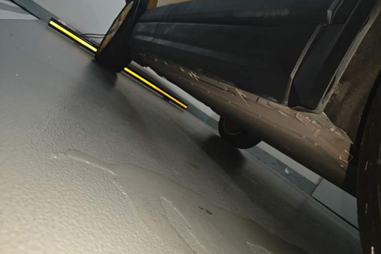 Used iCAR 03 2024 472km Four-Wheel Drive Long-Range Smart Enjoyment Version Right Side Sill