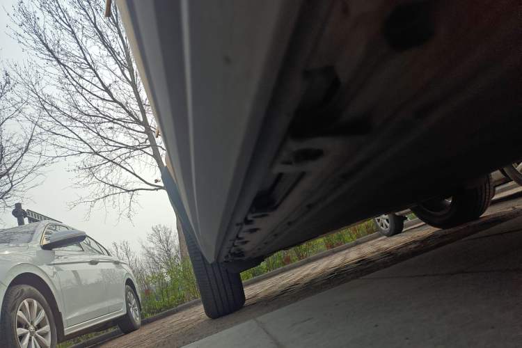 Used iCAR 03 2024 501km Two-Wheel Drive Long-Range Version Right Side Sill