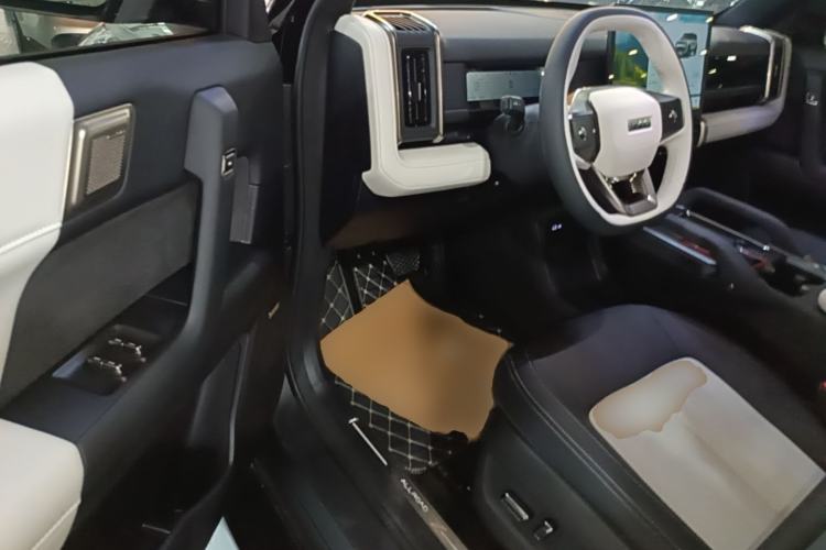 Used iCAR 03T 2024 520km Two-Wheel Drive Long-Range Version Driver Seat