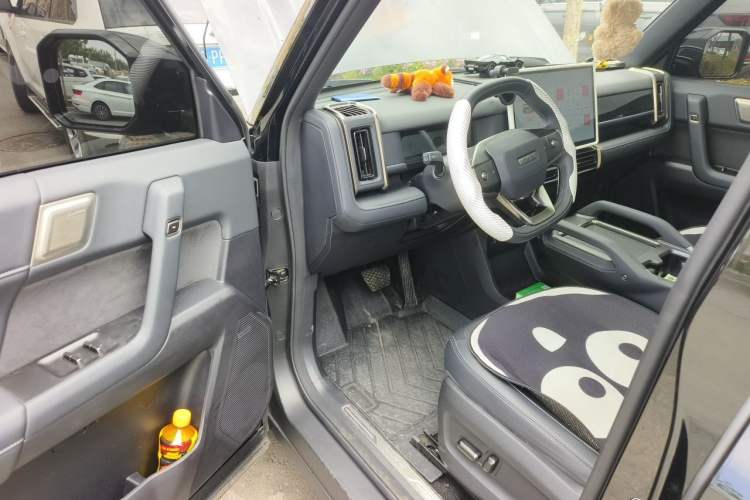 Used iCAR 03T 2024 520km Two-Wheel Drive Long-Range Version Driver Seat