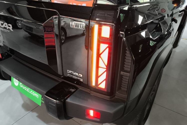 Used iCAR 03T  Exterior 6