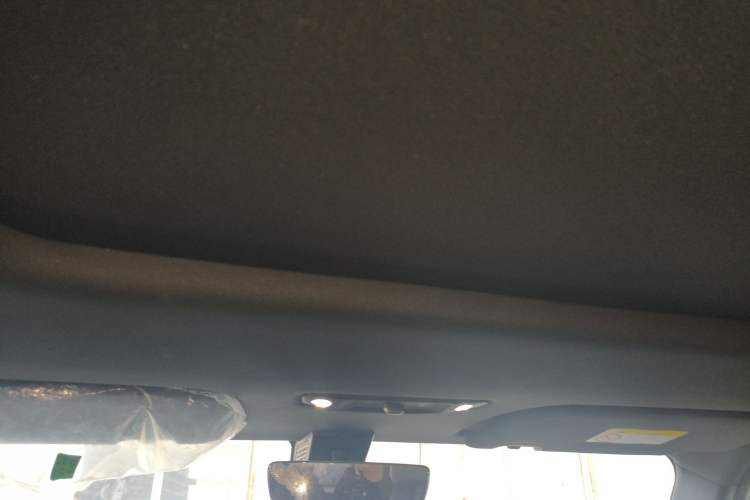 Used iCAR 03T 2024 501km Four-wheel Drive Long-Range Version Headliner