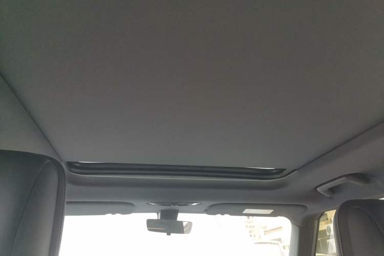 Used iCAR 03T 2024 501km Four-wheel Drive Long-Range Version Headliner