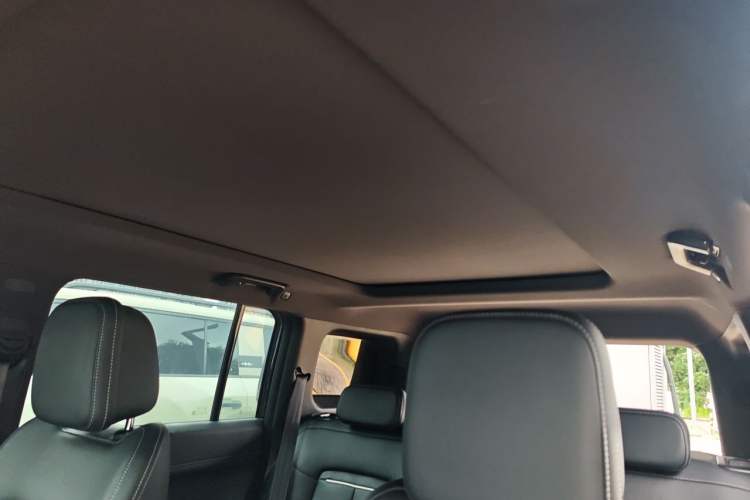Used iCAR 03T 2024 501km Four-wheel Drive Long-Range Version Headliner