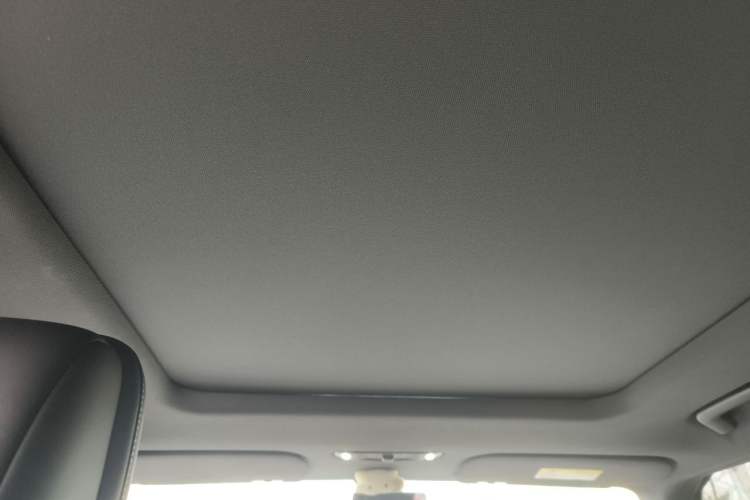 Used iCAR 03T 2024 520km Two-Wheel Drive Long-Range Version Headliner